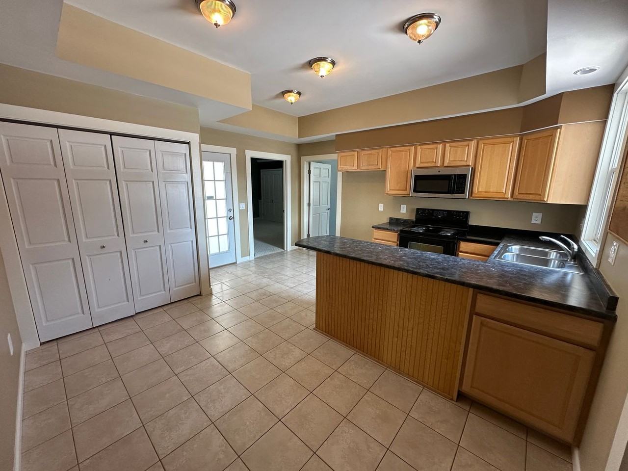 70 E Buckeye St - Photo 5 of 20