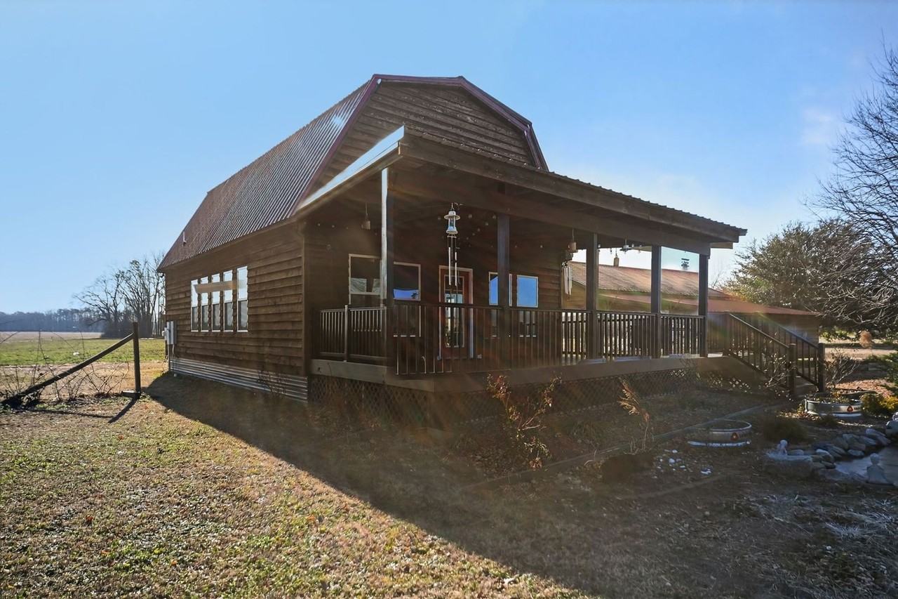 1885 Bennett Rd - Photo 2 of 34