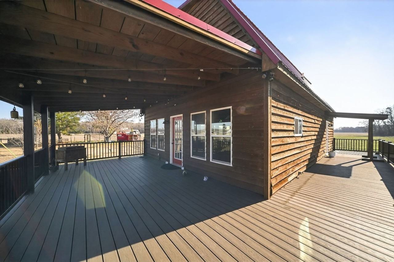 1885 Bennett Rd - Photo 3 of 34