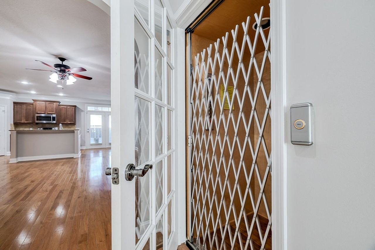 134 Ventura Pl - Photo 3 of 47