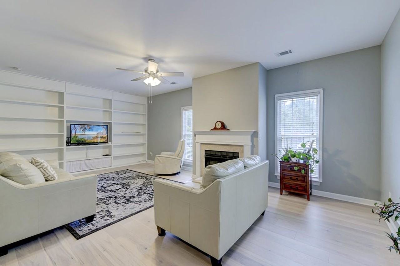 1616 Camfield Ln - Photo 3 of 38