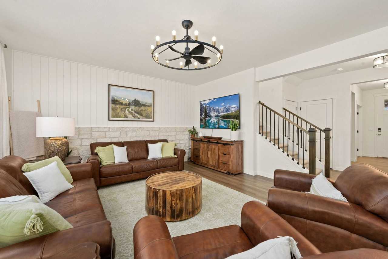 6491 Coralbell St - Photo 5 of 29