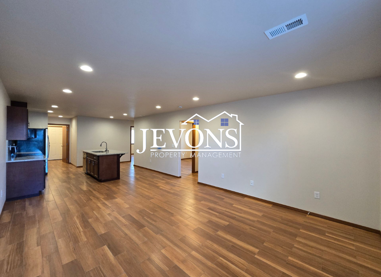 1917 Landon Ave - Photo 5 of 13