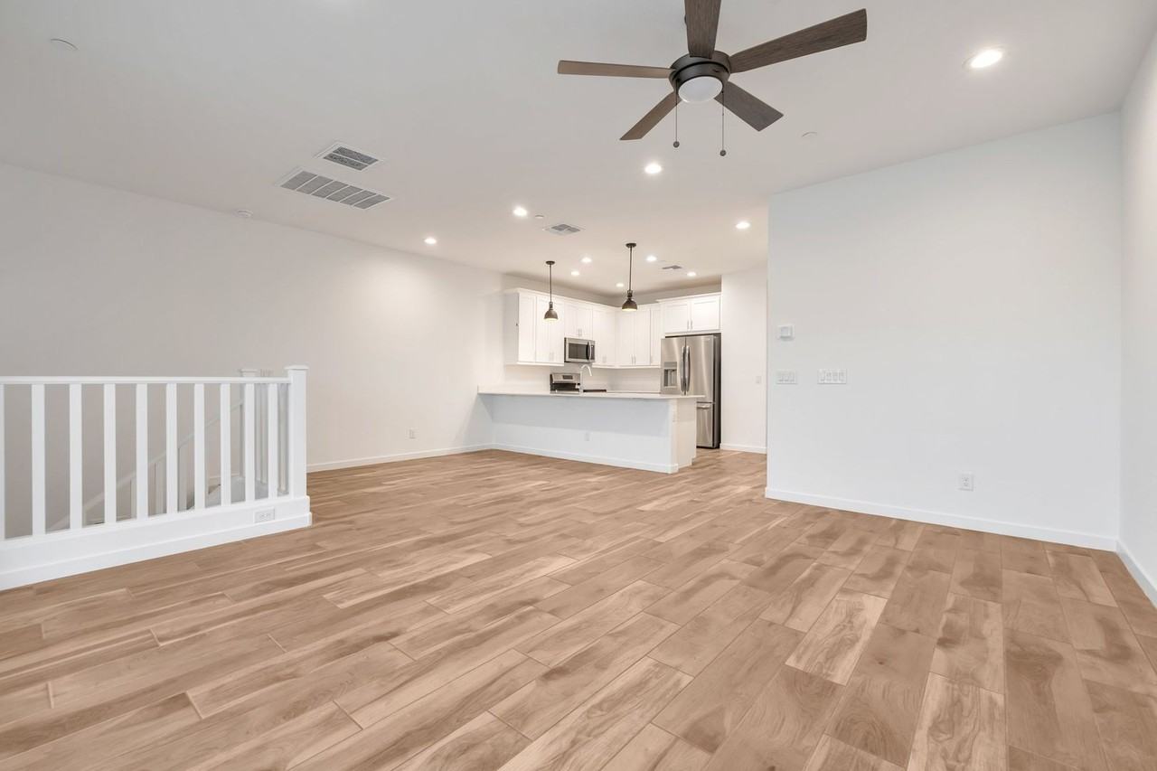 4126 E Pinto Dr - Photo 4 of 27