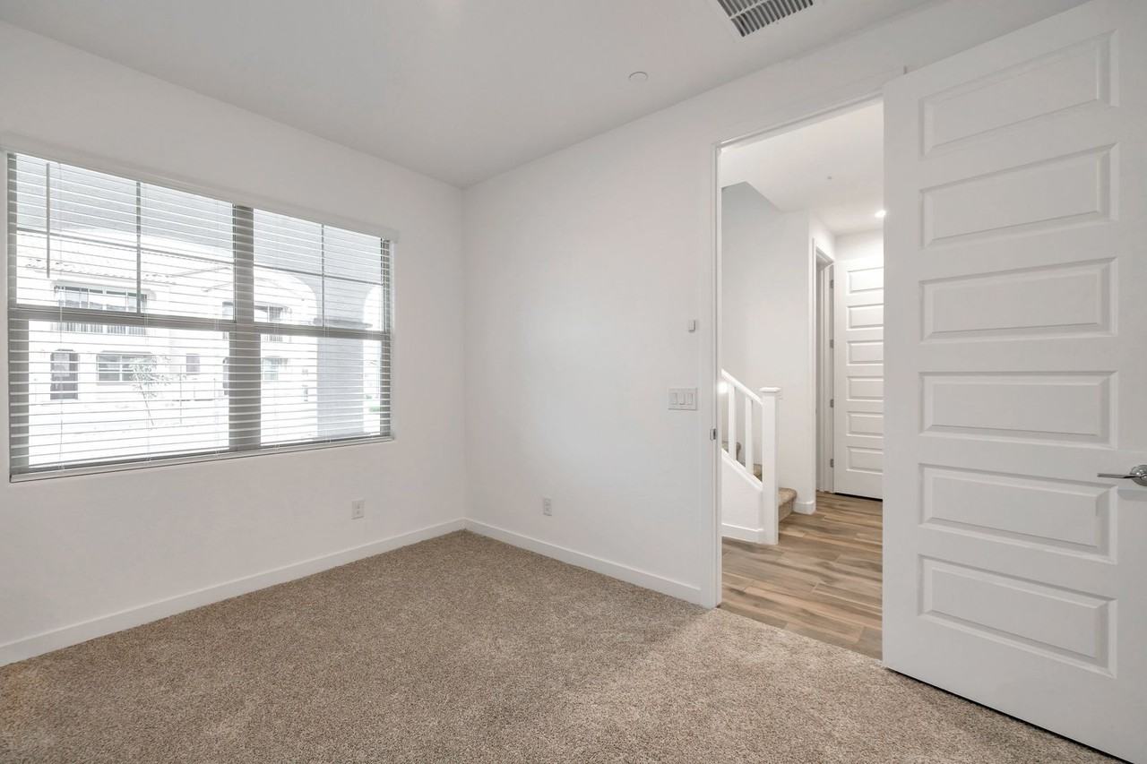 4126 E Pinto Dr - Photo 6 of 27