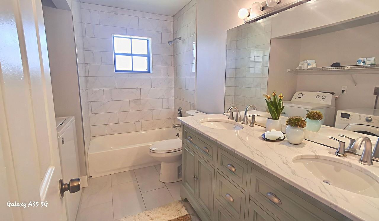 1611 Laurel Leaf Ln #B - Photo 2 of 9