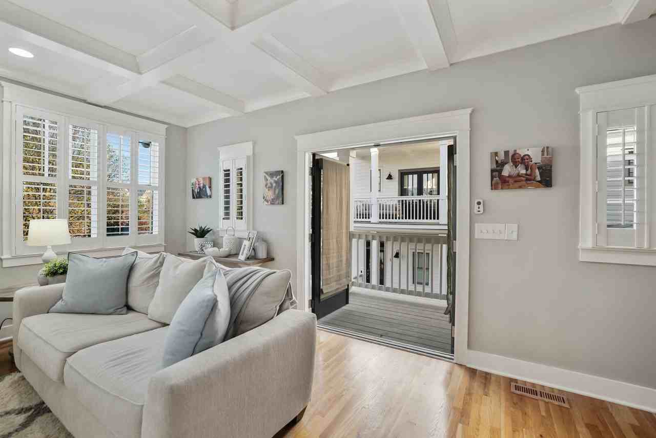 204 Burns Ave - Photo 4 of 19