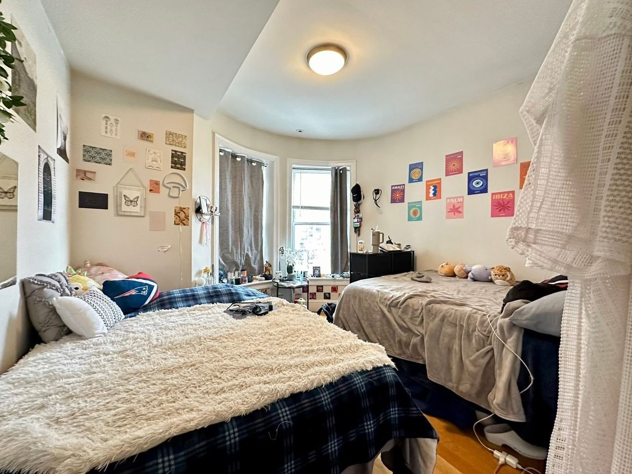 832 Huntington Ave - Photo 6 of 18