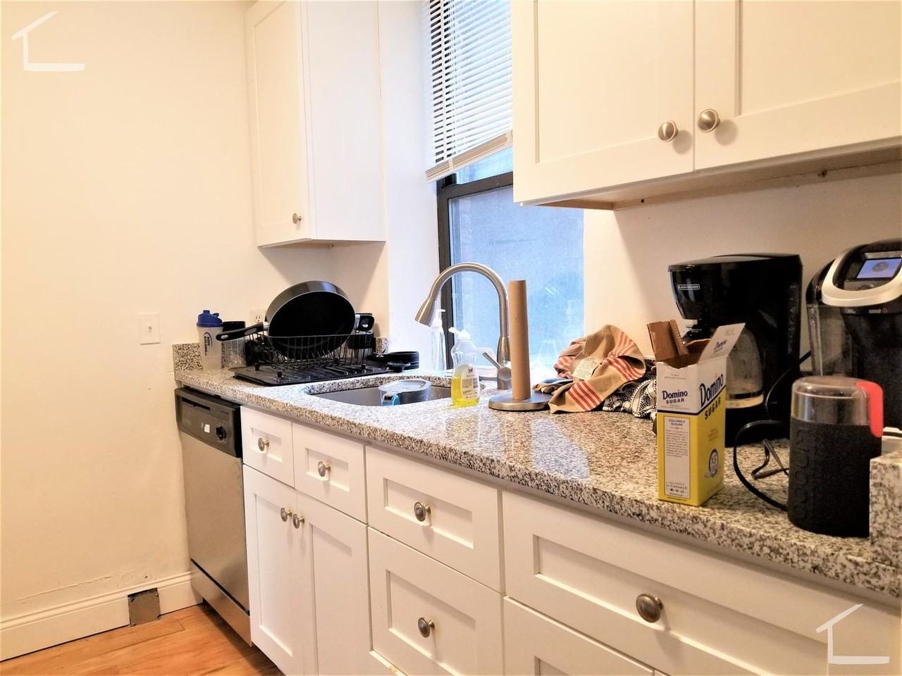 770 Columbus Ave - Photo 2 of 12