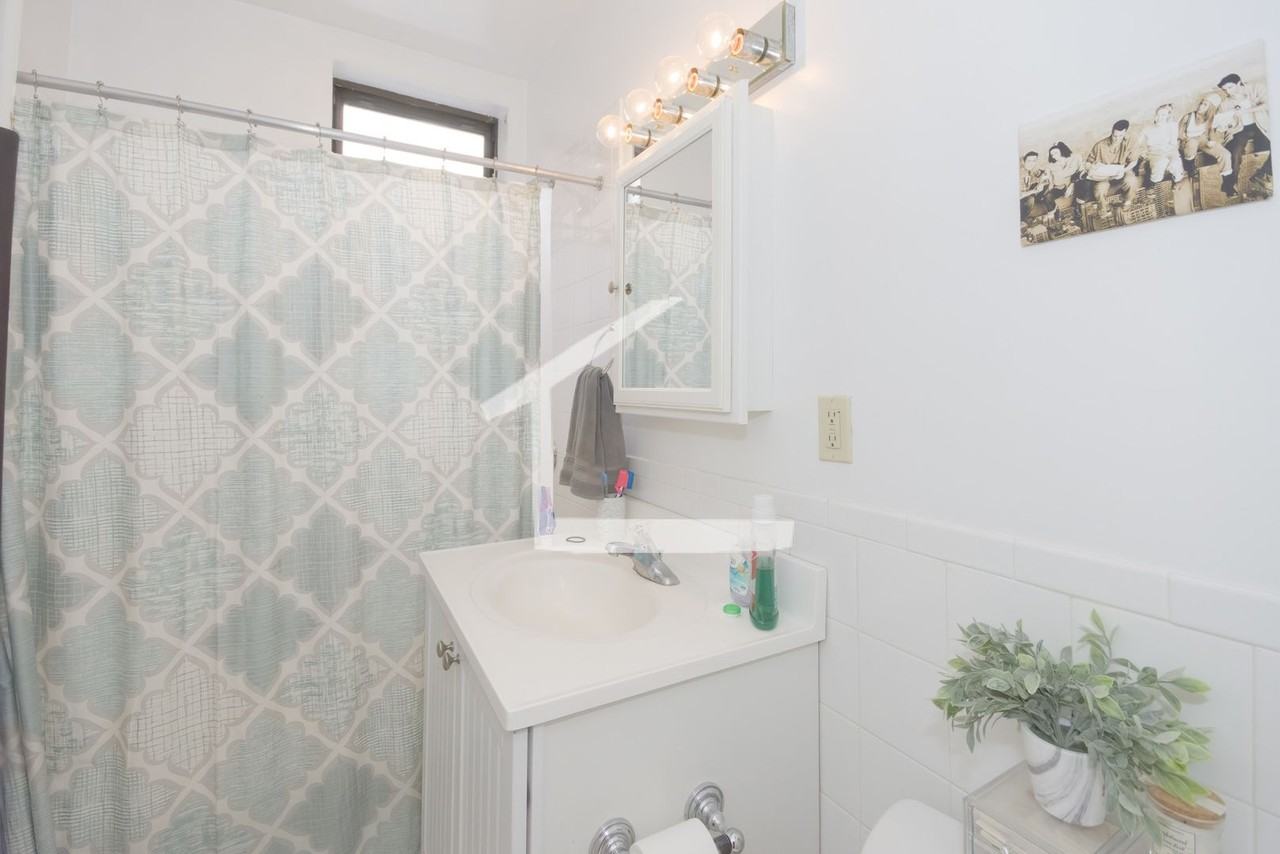 1355 Commonwealth Ave - Photo 6 of 9