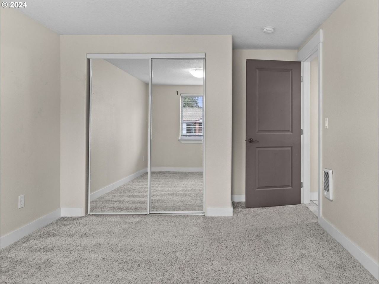 3610 Se 141st Ave - Photo 6 of 12