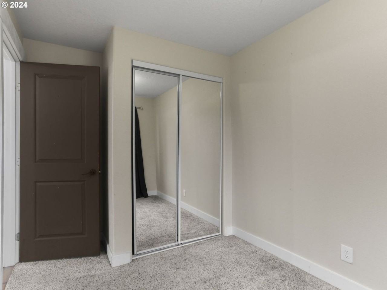 3610 Se 141st Ave - Photo 7 of 12