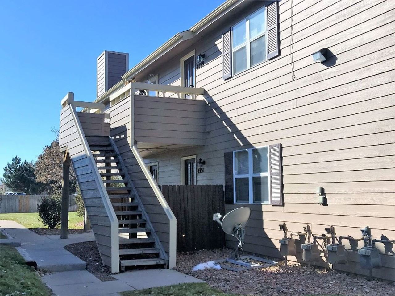 4361 Hunting Meadows Cir - Photo 2 of 16