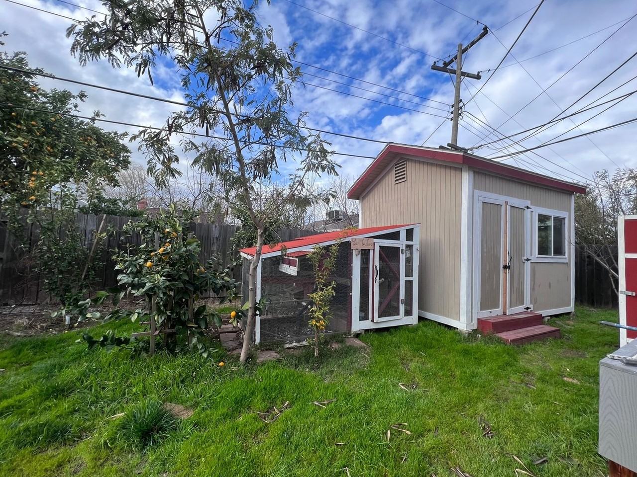 7425 Carella Dr - Photo 2 of 12