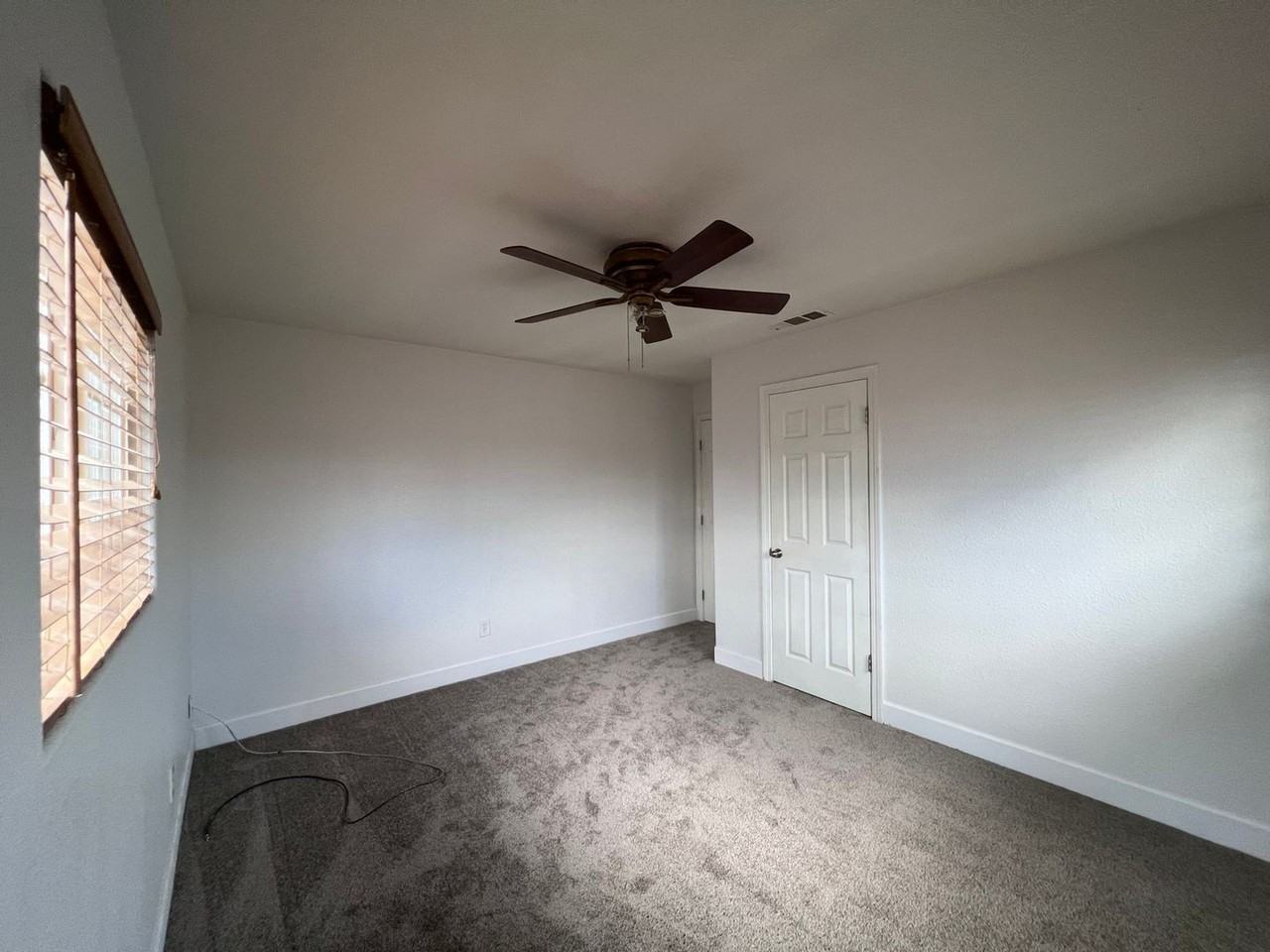 7425 Carella Dr - Photo 7 of 12