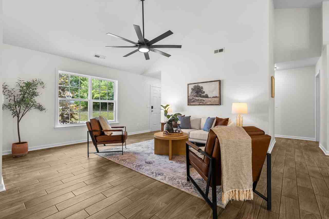 131 Wilbon Cir - Photo 2 of 43