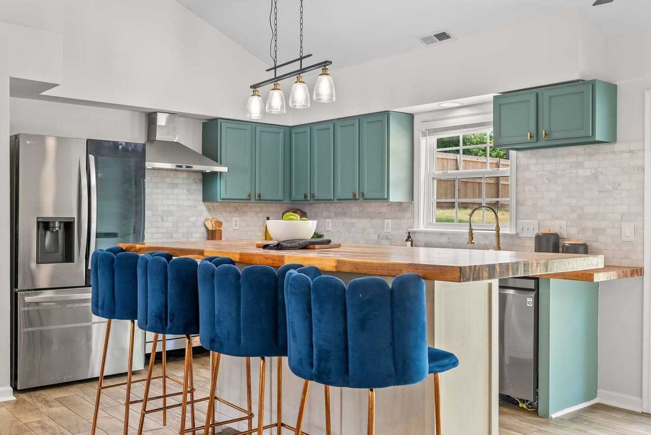 131 Wilbon Cir - Photo 4 of 43