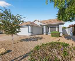 552 E Jasper Dr - Photo 1 of 1