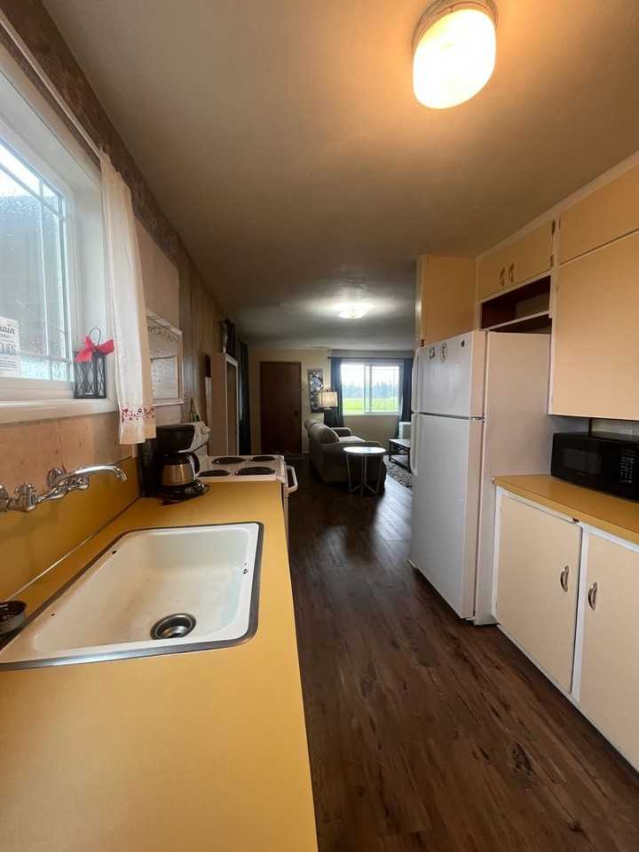 34228 Christmas Tree Ln - Photo 6 of 14