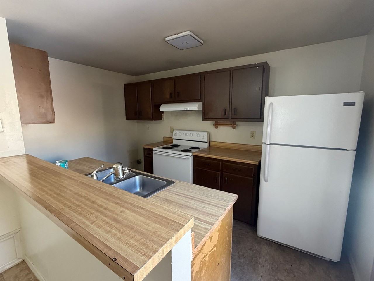 7810 Crestline Ct - Photo 5 of 11