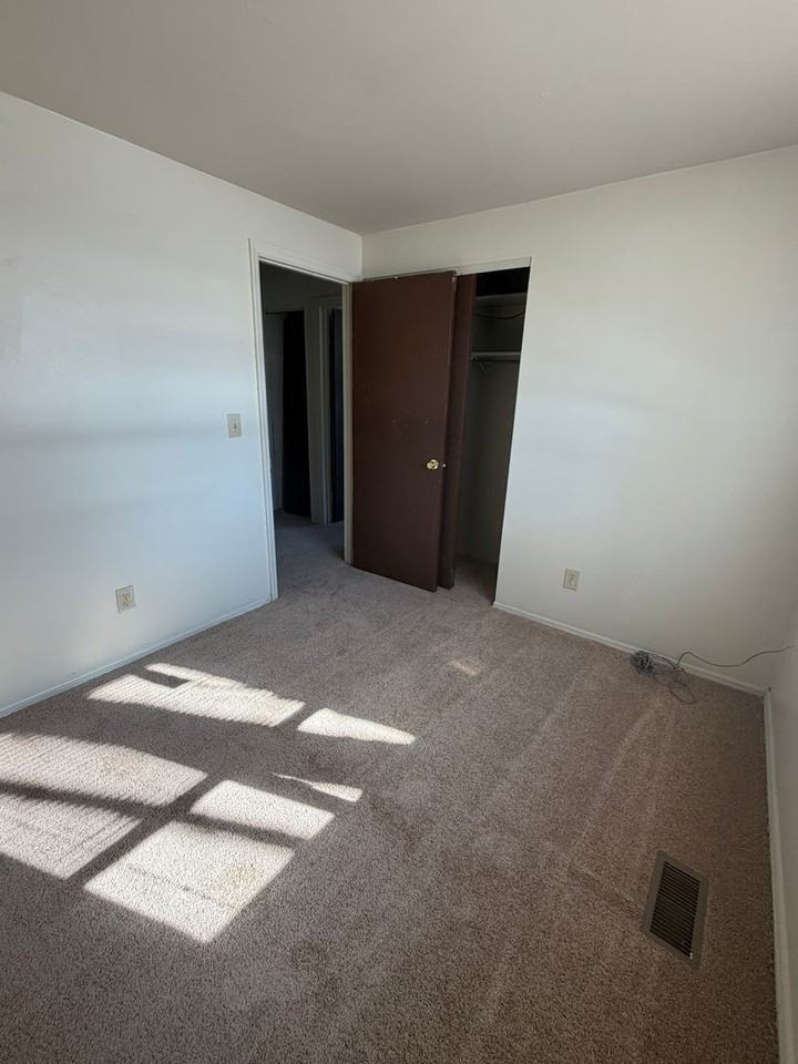 7810 Crestline Ct - Photo 7 of 11