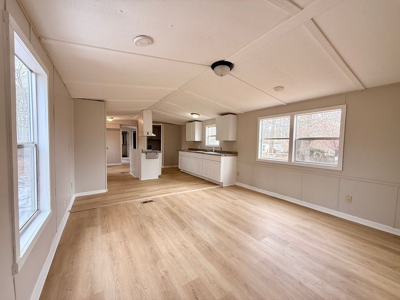 7150 Samuel Dr - Photo 3 of 21