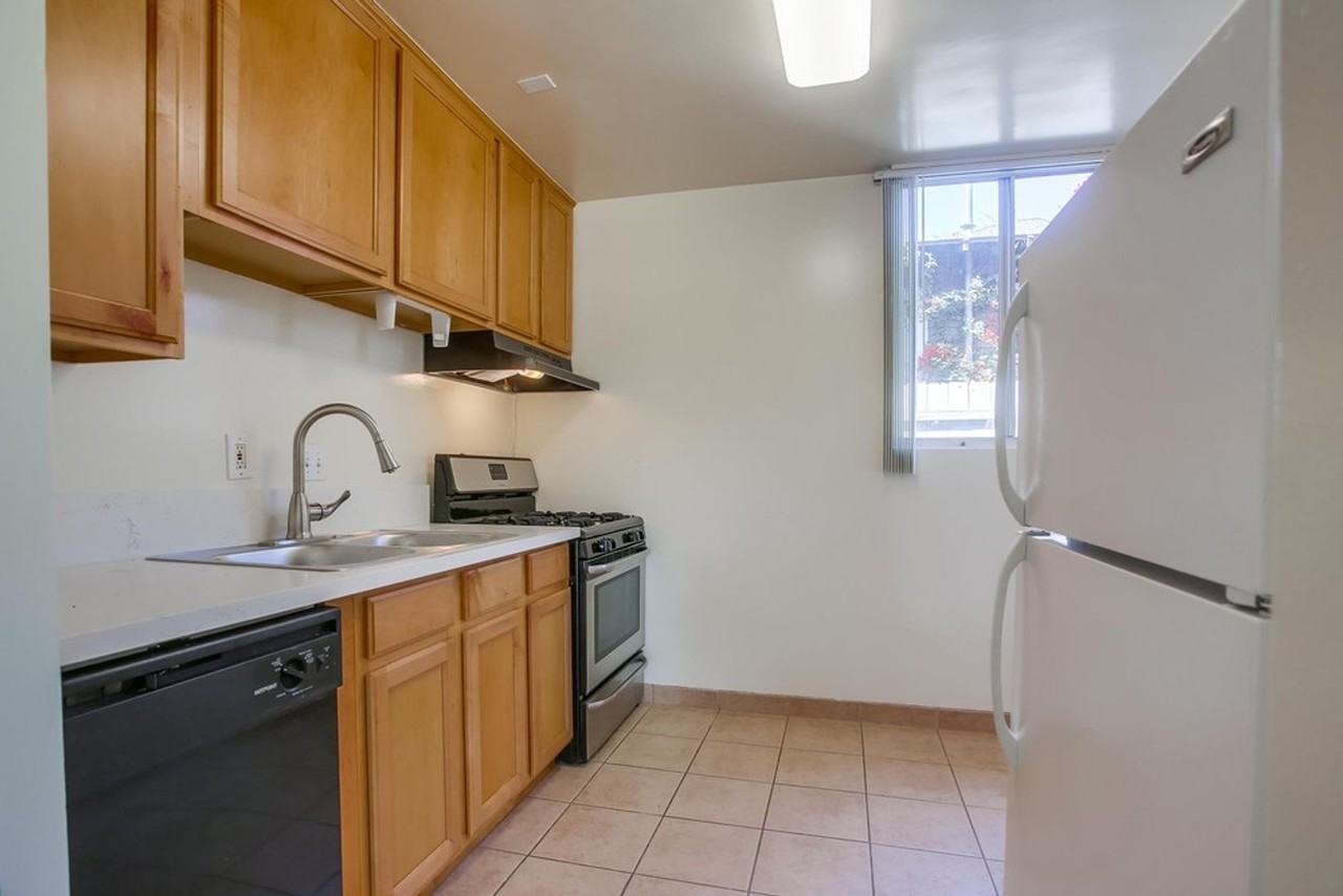 3650 Florida St #B - Photo 6 of 8