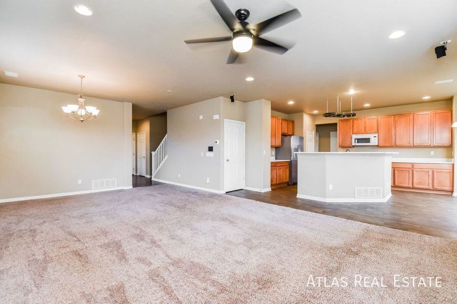 7974 Irish Dr - Photo 2 of 20