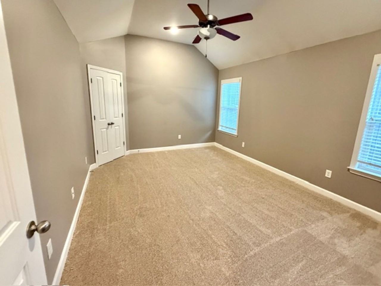 8114 Woodson Dr - Photo 7 of 12