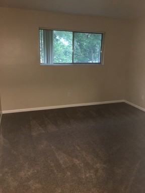 204 N Grannis Ave - Photo 7 of 14