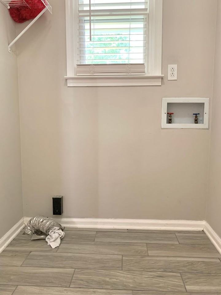 212 Bradley Ct - Photo 6 of 20