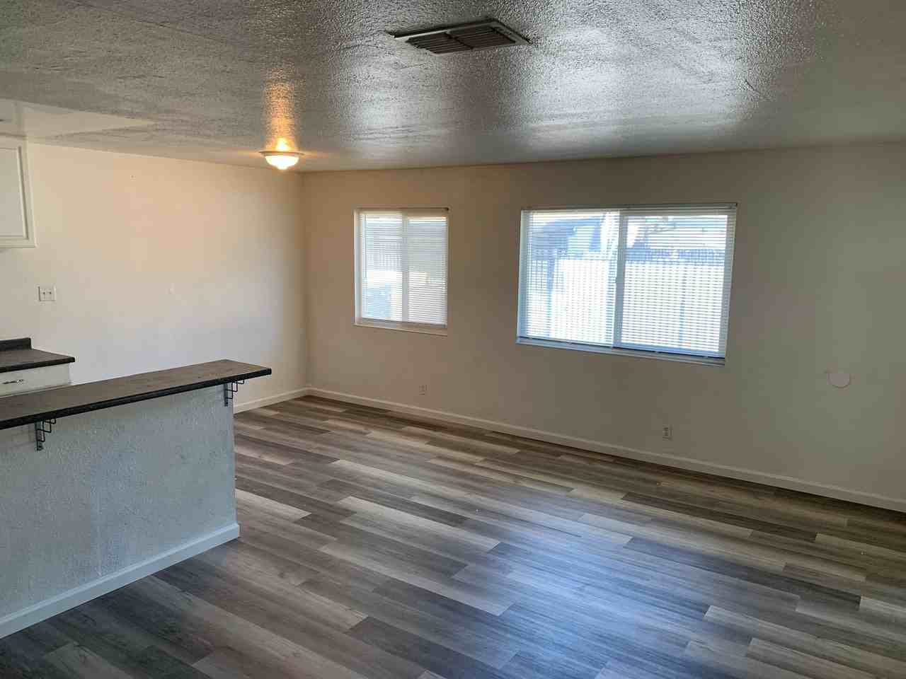 2106 Peppertree Way #3 - Photo 4 of 14