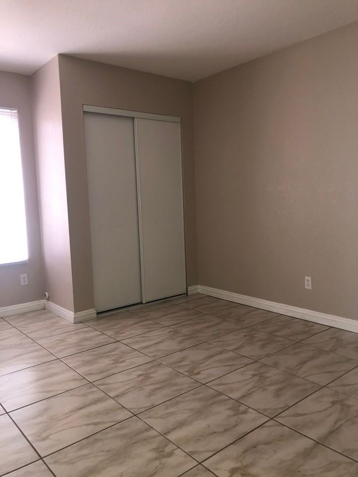 1677 Bent Arrow Dr - Photo 3 of 23