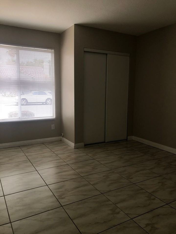 1677 Bent Arrow Dr - Photo 5 of 23