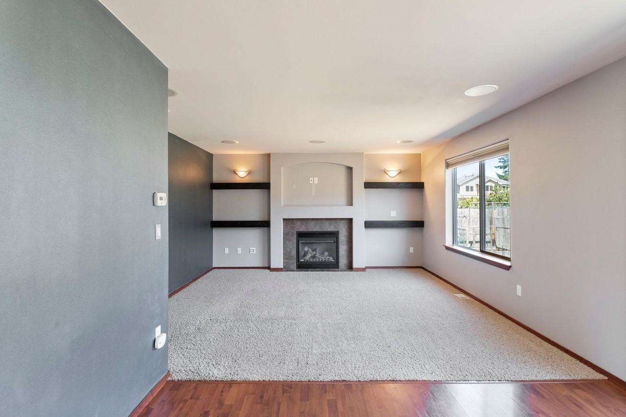 2535 Sw Navigator Loop - Photo 5 of 14