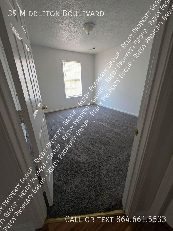 39 Middleton Blvd - Photo 3 of 7