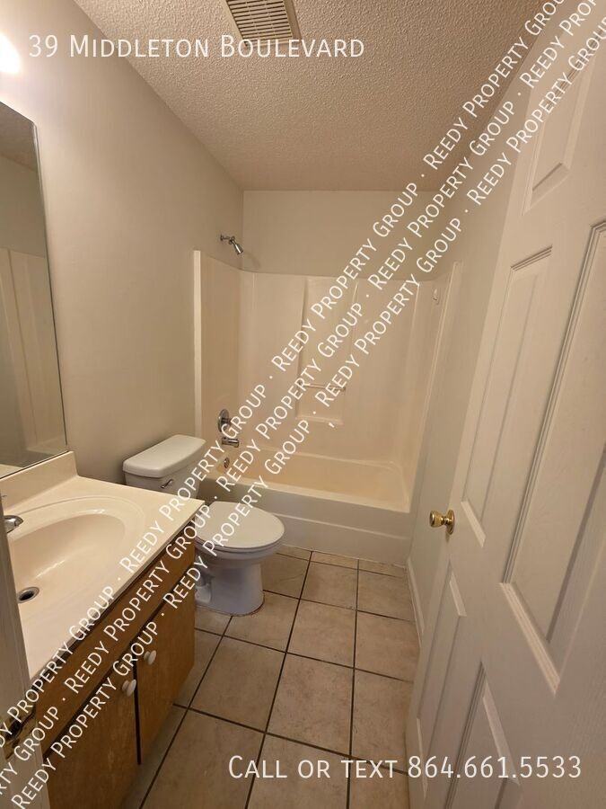 39 Middleton Blvd - Photo 5 of 7