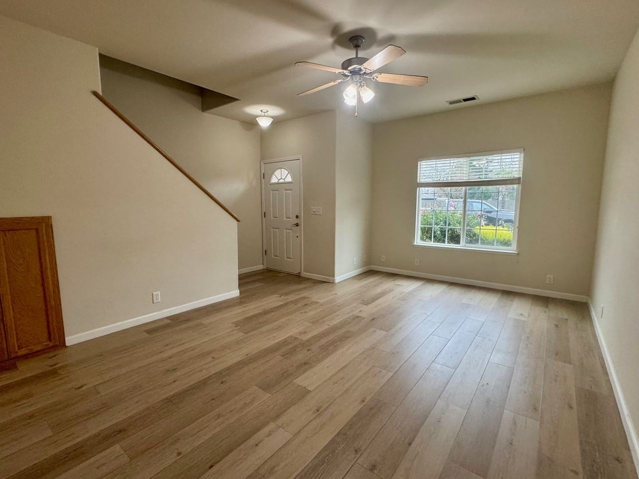 1614 Manzanita Ave - Photo 3 of 19