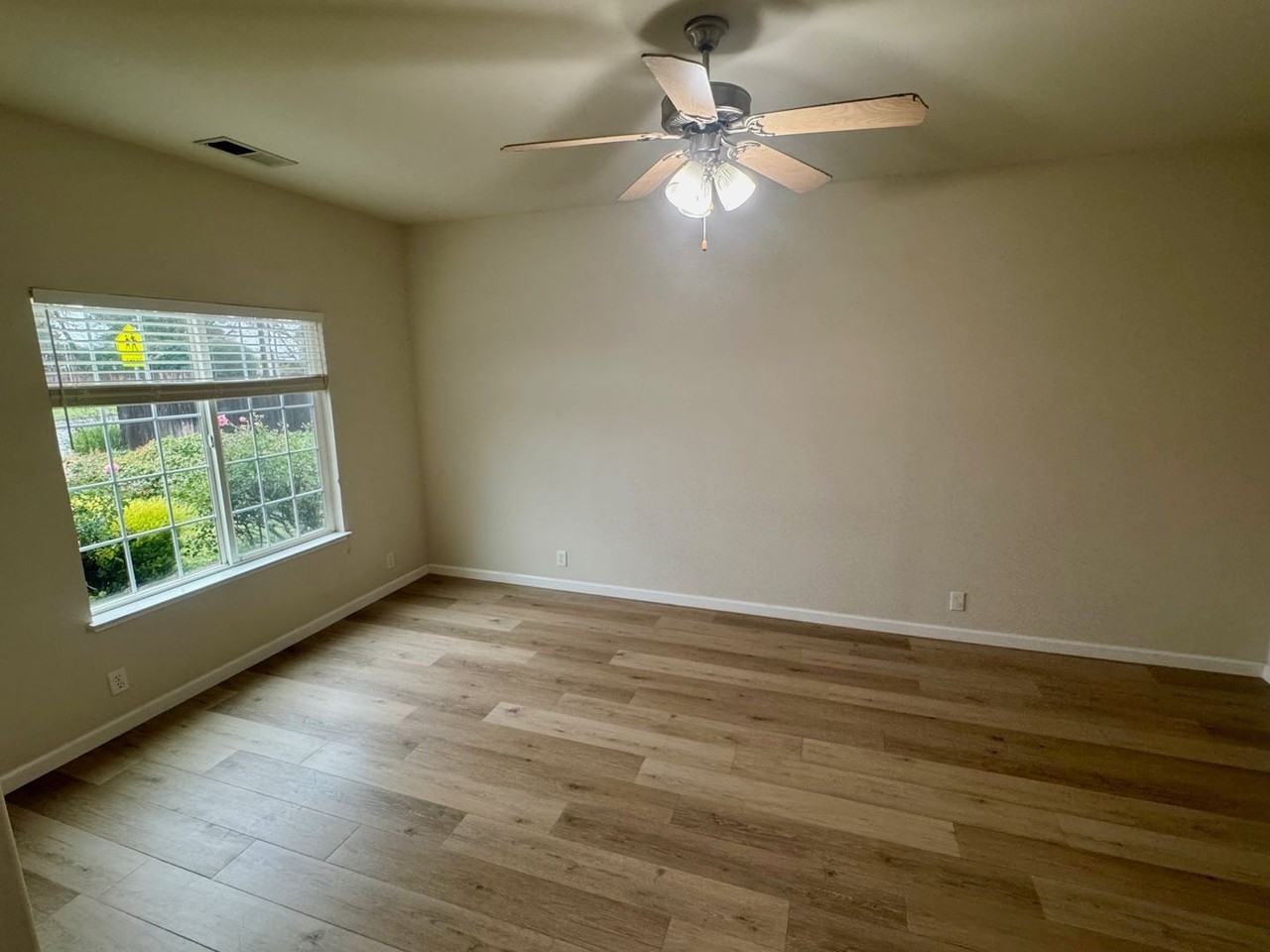 1614 Manzanita Ave - Photo 4 of 19