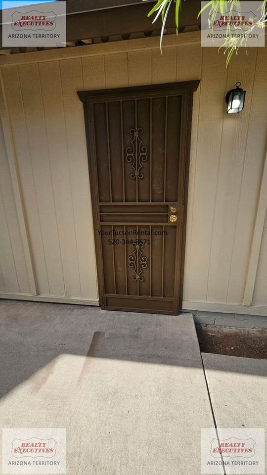 806 E Alaska St - Photo 3 of 42