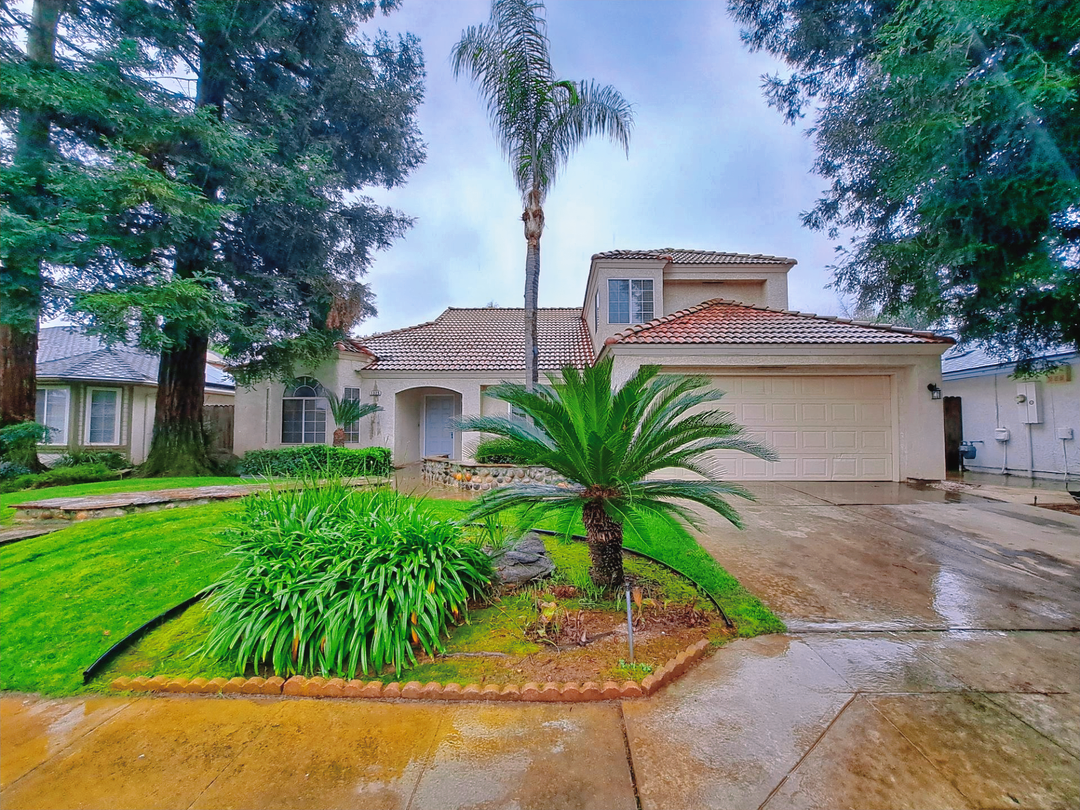 1325 E Portland Ave - Photo 2 of 30