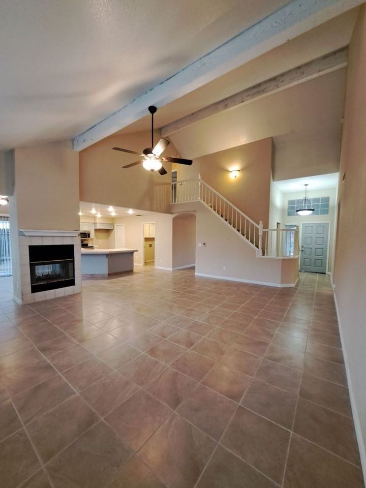 1325 E Portland Ave - Photo 6 of 30