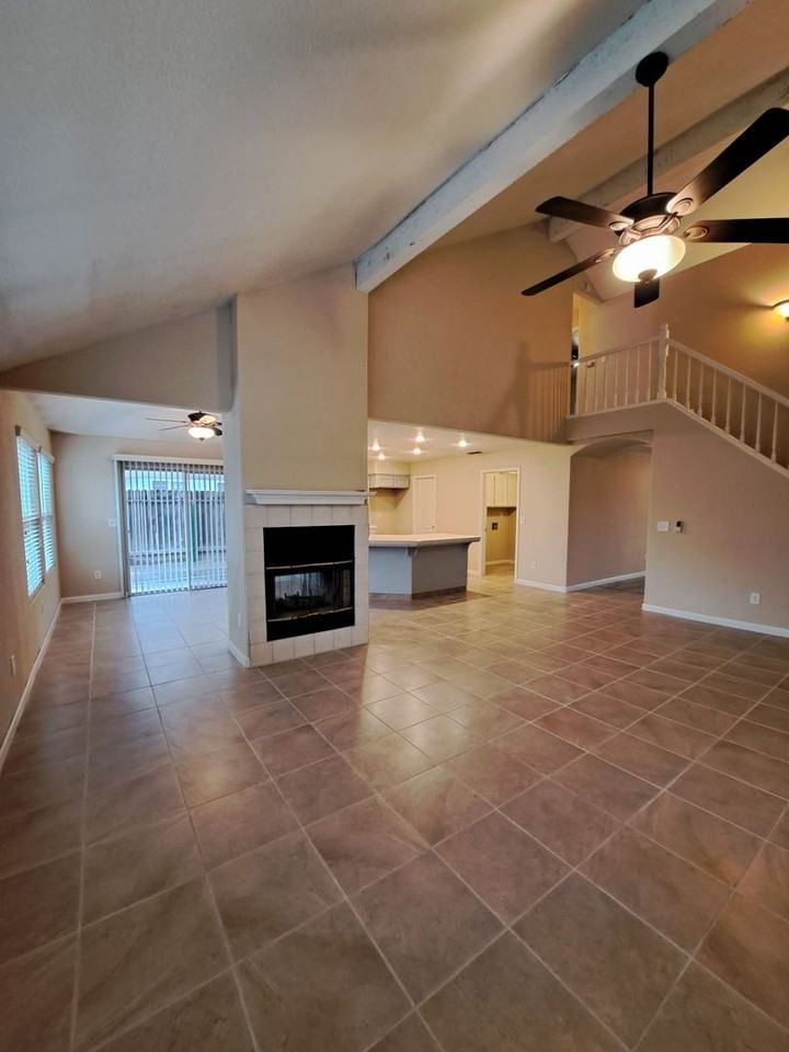 1325 E Portland Ave - Photo 7 of 30