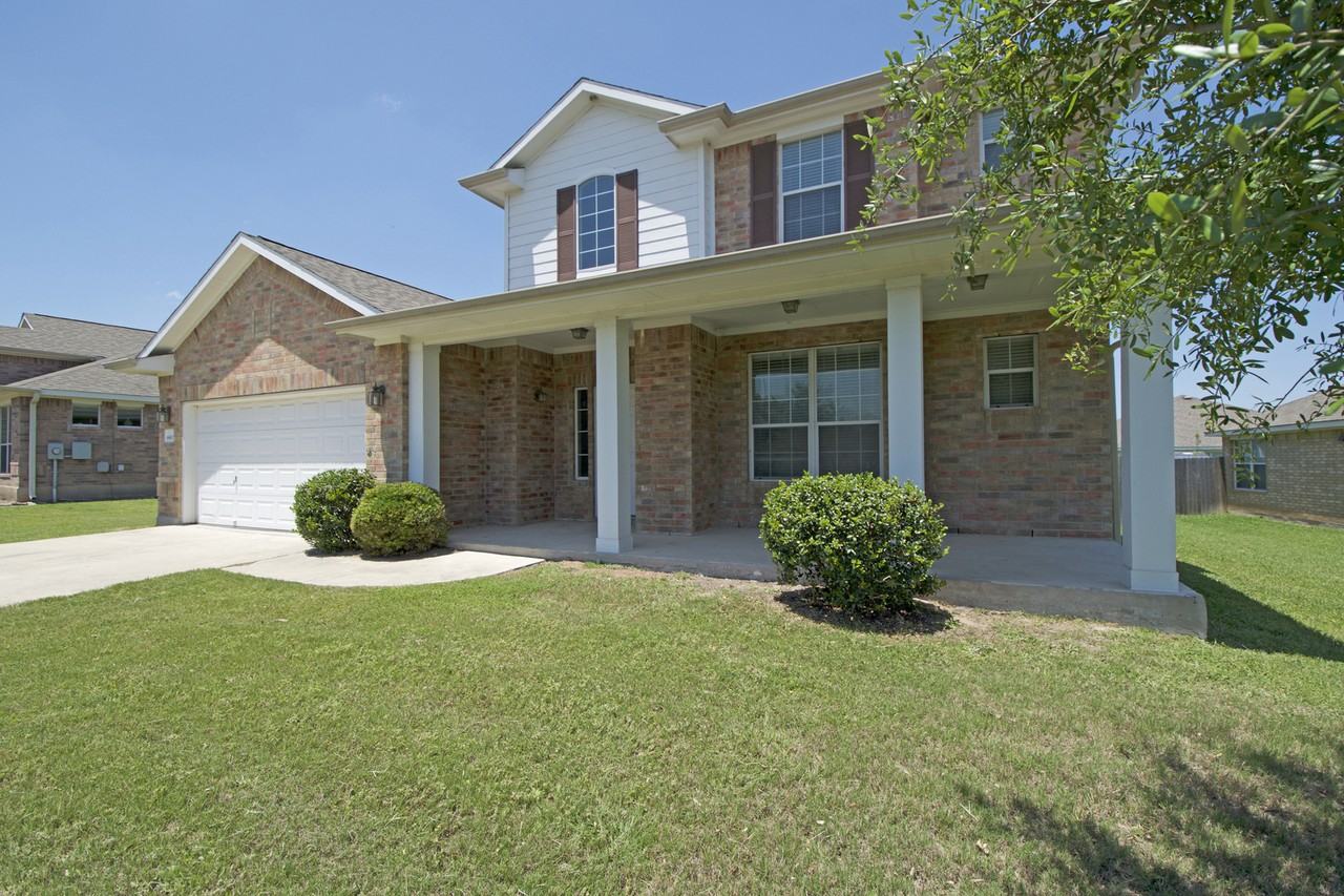 6800 Cromarty Ln - Photo 2 of 44