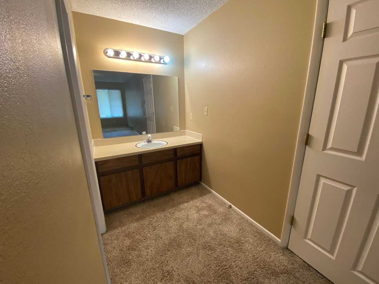 1118 City Park Ave #225 - Photo 4 of 12