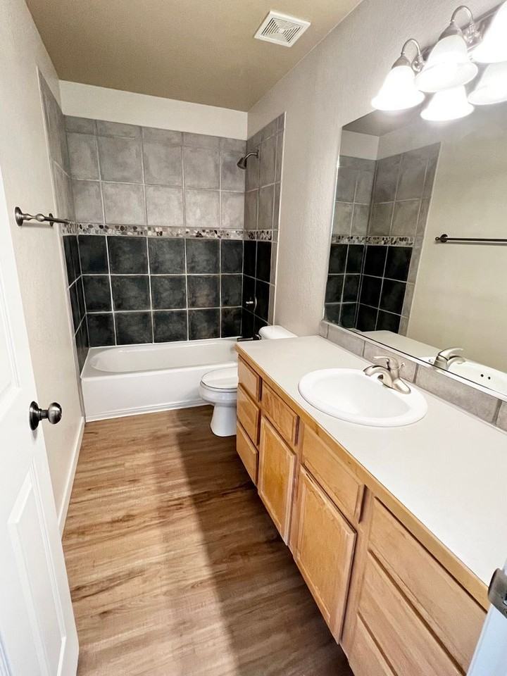 2909 Des Moines Dr - Photo 7 of 15