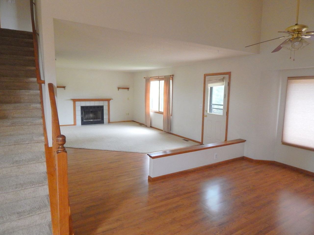 718 Justice Dr - Photo 7 of 18