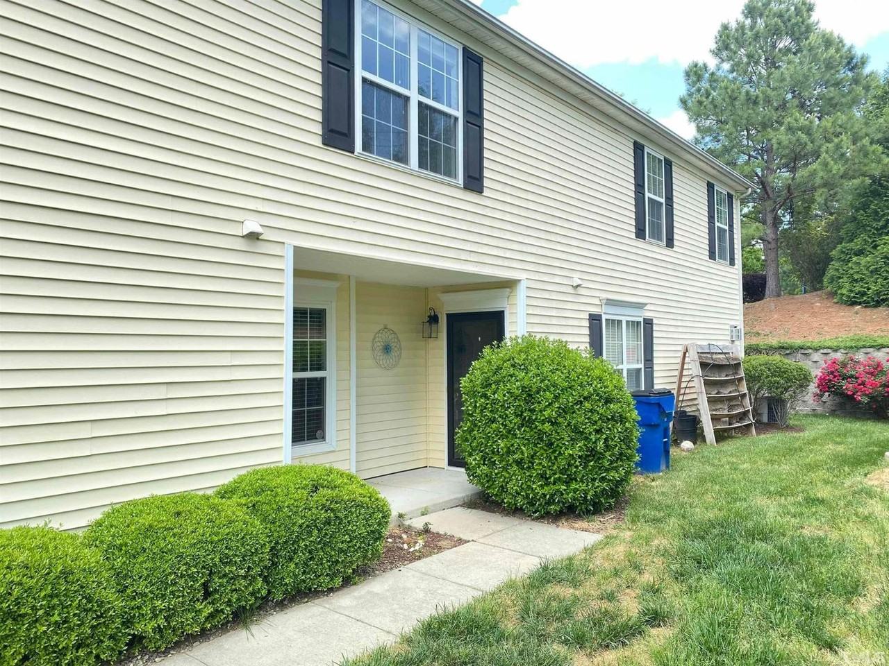 2651 Vega Ct - Photo 2 of 17