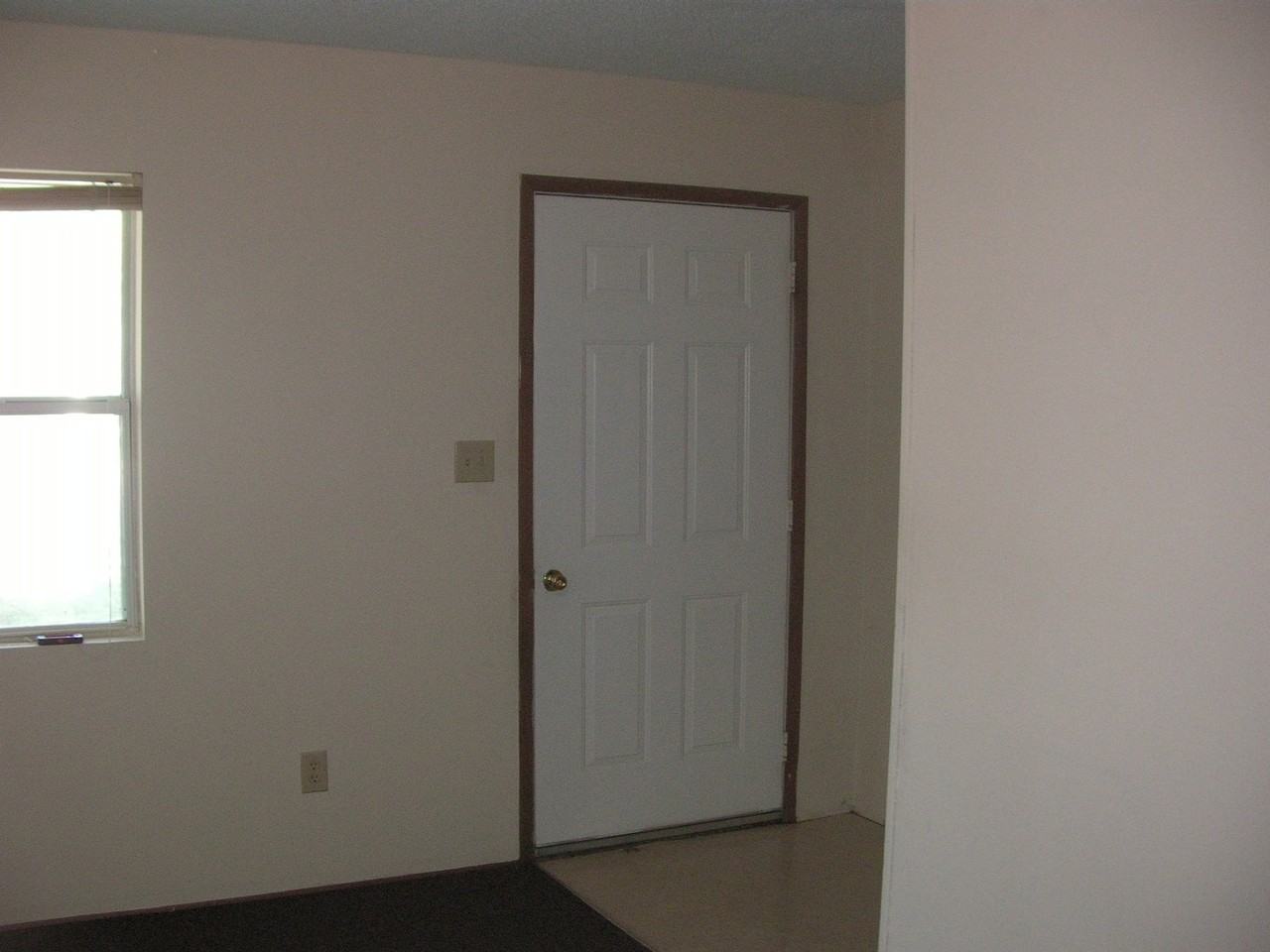 518 Brown St - Photo 3 of 20