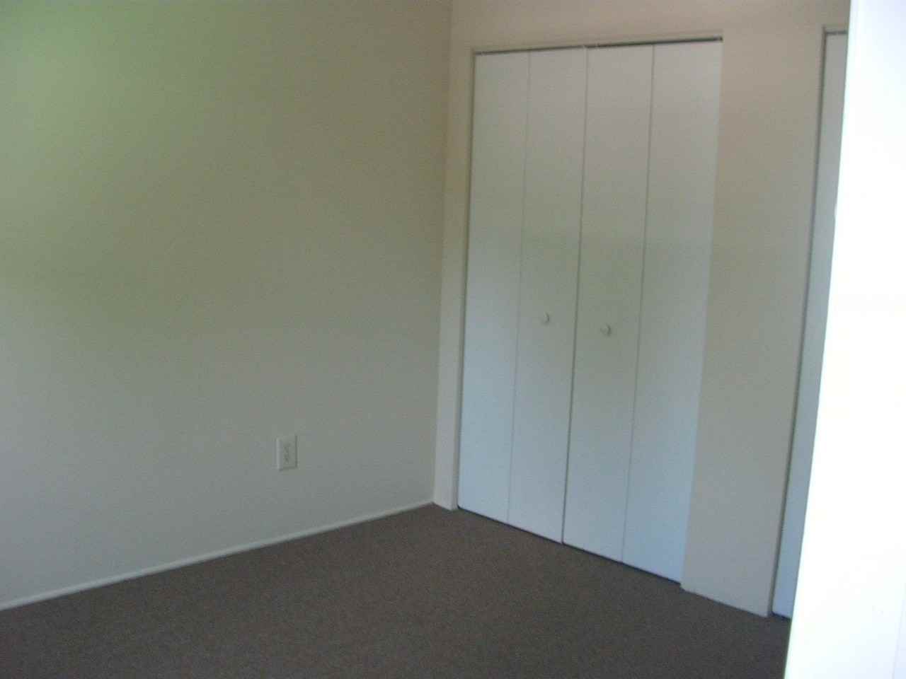 518 Brown St - Photo 6 of 20